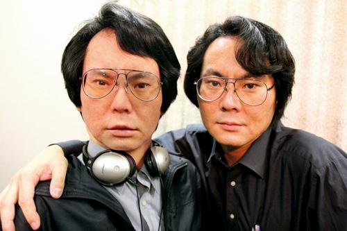 Hiroshi Ishiguro and his twin robot